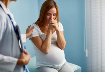 Does the colposcopy have any risk, is it allowed during pregnancy?