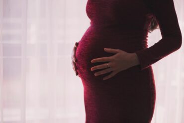 Τι γίνεται εάν προκύψει εγκυμοσύνη σε γυναίκα που δεν έχει συμπληρώσει και τις τρεις δόσεις;